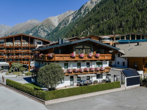 Garni Vierjahreszeiten Bed and Breakfast in Soelden