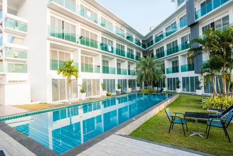 Property building, Swimming pool