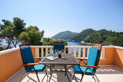 Natural landscape, Balcony/Terrace, Sea view