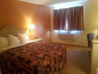 Sunset Inn & Suites Hotel in Lincoln