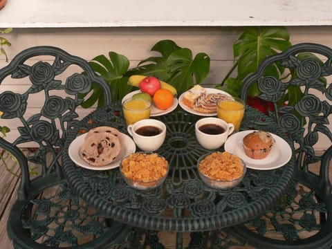 Food and drinks, Food, Continental breakfast