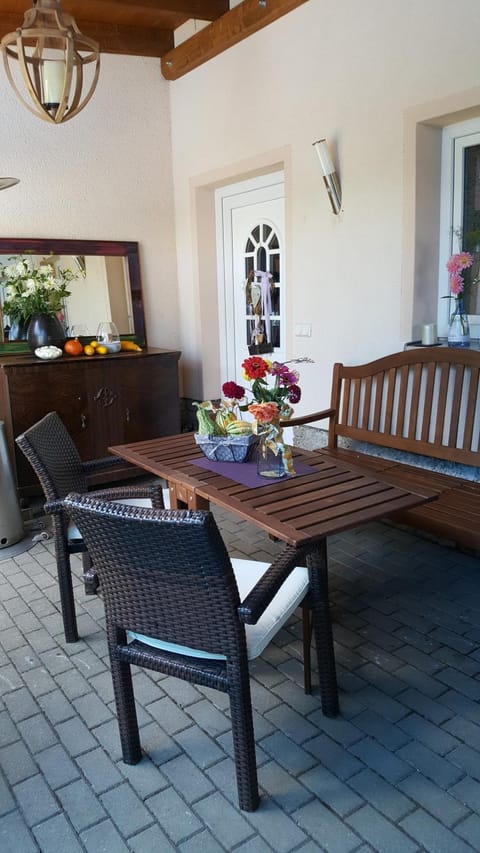 Facade/entrance, Seating area