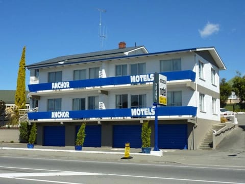 Facade/entrance, Facade/entrance, Area and facilities
