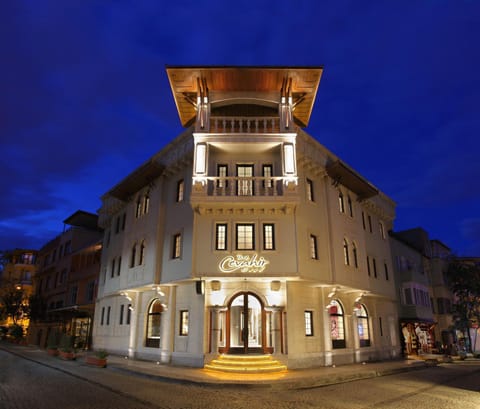 Facade/entrance