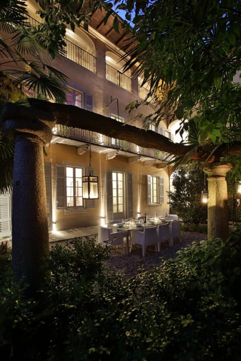 Property building, Garden