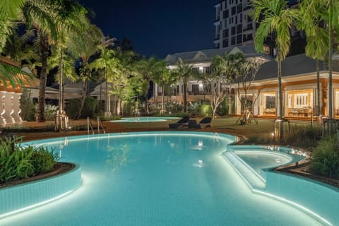 Property building, Swimming pool