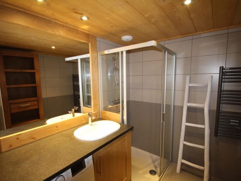 Les Saisies-Bisanne 1500 : Appartement 3 pièces avec accès piscine, parking, animaux admis - FR-1-293-114 Apartment in Villard-sur-Doron