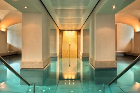 Swimming pool, Swimming pool