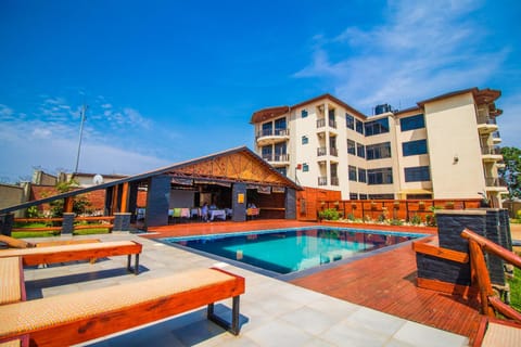 Property building, Restaurant/places to eat, Bird's eye view, Balcony/Terrace, Swimming pool, Swimming pool