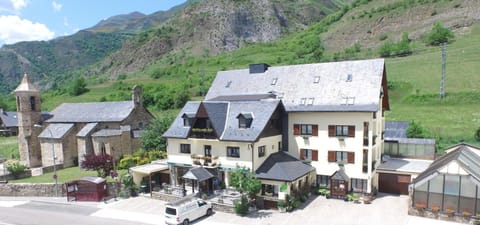 Property building, Day