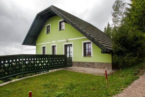 Facade/entrance, Summer, Garden, Balcony/Terrace