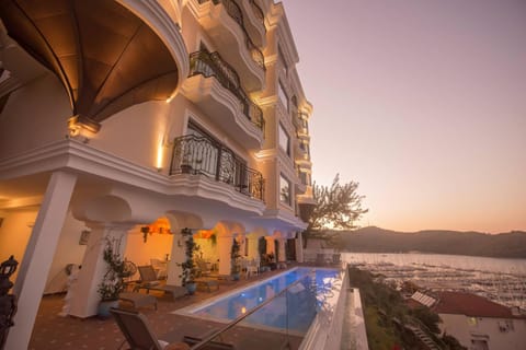 Property building, On site, Sea view, Swimming pool, Swimming pool, Sunrise, Sunset
