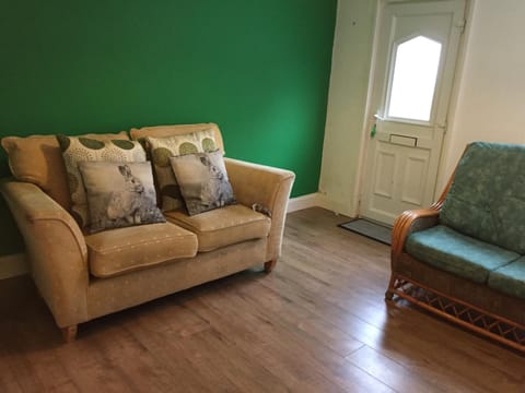 Living room, Decorative detail, Seating area