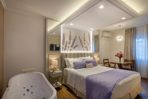 Bed, Hot Tub, Photo of the whole room