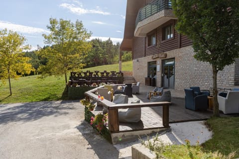 Property building, Spring, Seating area, Garden view