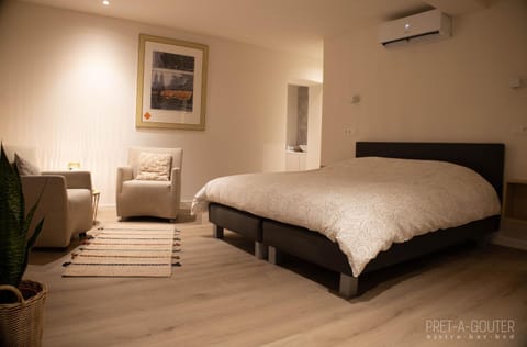 PRET A GOUTER bistro bar bed Inn in Flanders