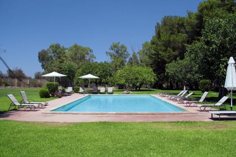 Natural landscape, Garden, Pool view, Swimming pool, Swimming pool, sunbed