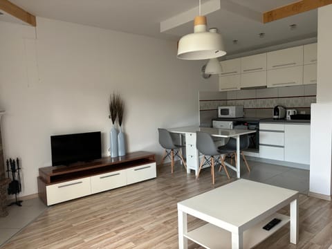 Property building, Kitchen or kitchenette, Living room