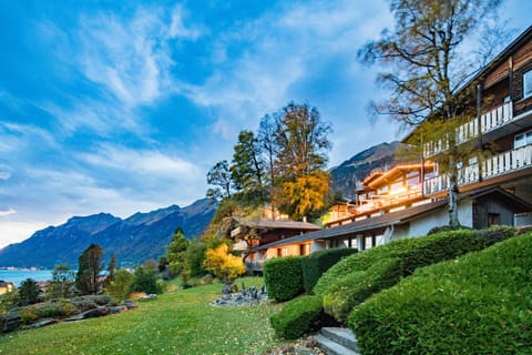 Property building, Garden, Garden view, Lake view, Mountain view