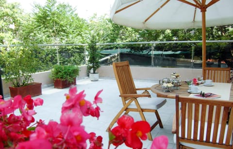 Patio, Restaurant/places to eat, Garden, Banquet/Function facilities