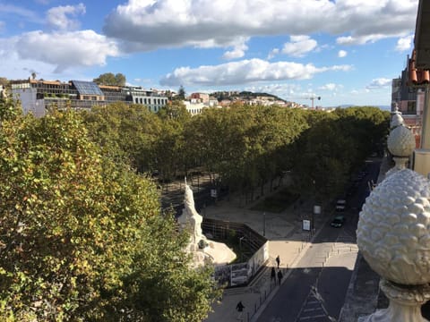 Nearby landmark, Neighbourhood, City view, Street view