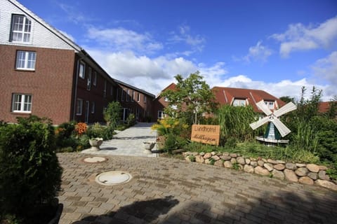 Property building, Day