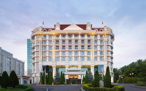 Property building, Nearby landmark, Facade/entrance