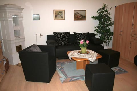 Living room, Photo of the whole room, Seating area