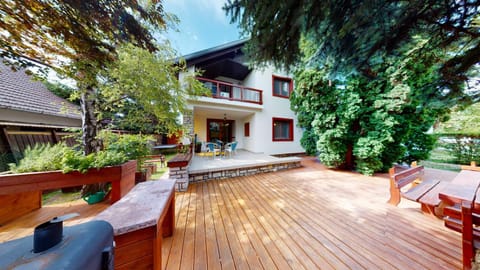 Property building, Patio, Spring, Natural landscape, BBQ facilities, Table tennis