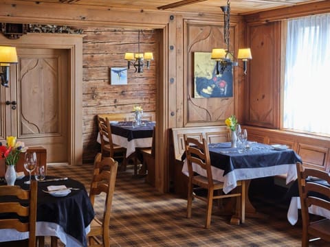 Casa Tödi Restaurant Hotel Inn in Canton of Grisons