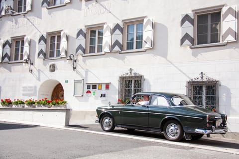 Casa Tödi Restaurant Hotel Inn in Canton of Grisons