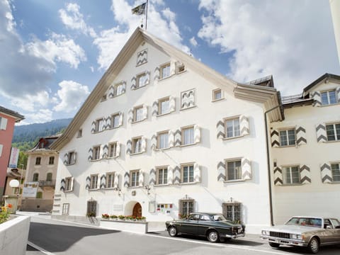 Casa Tödi Restaurant Hotel Inn in Canton of Grisons