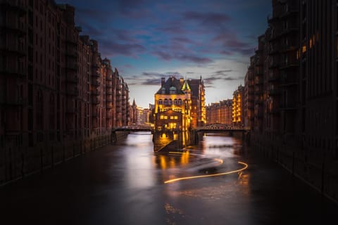 Nearby landmark, Landmark view