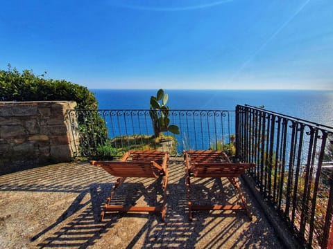 La Terrazza Sul Blu Apartment in Corniglia