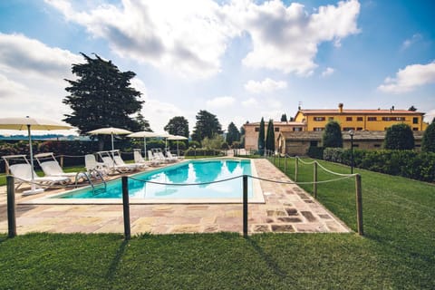 Garden, Swimming pool, Swimming pool