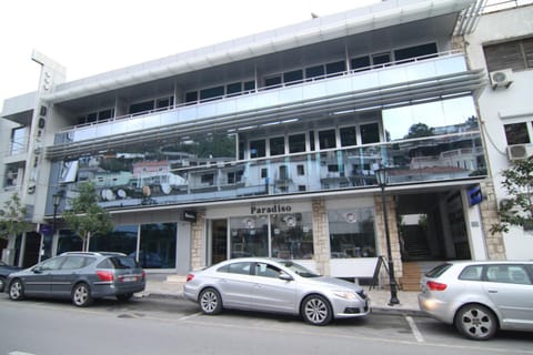 Property building, Day