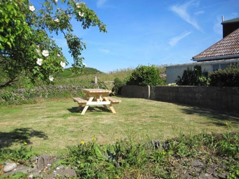 Old Vicarage Mortehoe Near Woolacombe 2 x sleeps 4 and 1 x sleeps 10 cottages House in Woolacombe