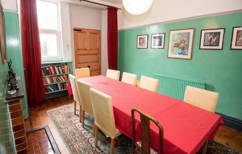 Old Vicarage Mortehoe Near Woolacombe 2 x sleeps 4 and 1 x sleeps 10 cottages House in Woolacombe