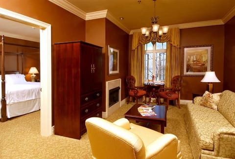 River Inn of Harbor Town Hotel in Mud Island