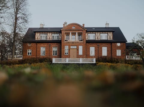 Property building, Facade/entrance, Autumn