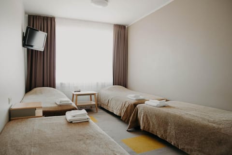 Bed, TV and multimedia, Bedroom