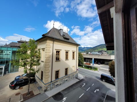Property building, Day, Street view, Location