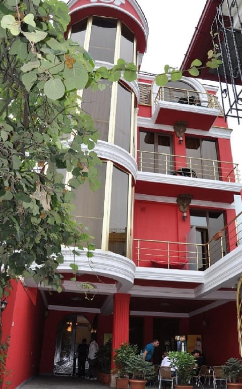 Facade/entrance, Balcony/Terrace