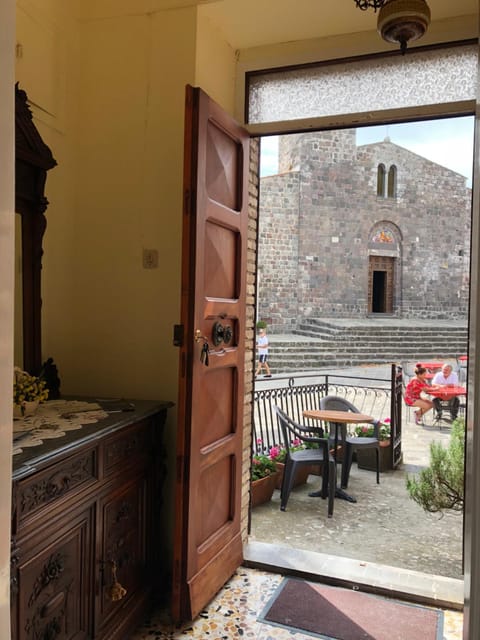 Balcony/Terrace, City view, Landmark view, Street view