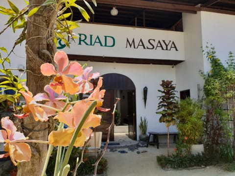 Property building, Facade/entrance, Property logo or sign