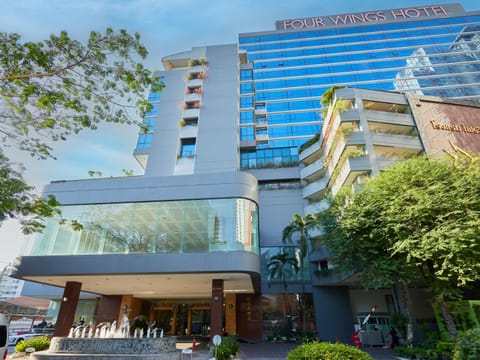 Property building, Facade/entrance