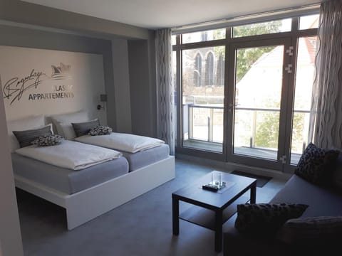 Photo of the whole room, Seating area, Bedroom