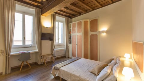 Bed, TV and multimedia, Photo of the whole room