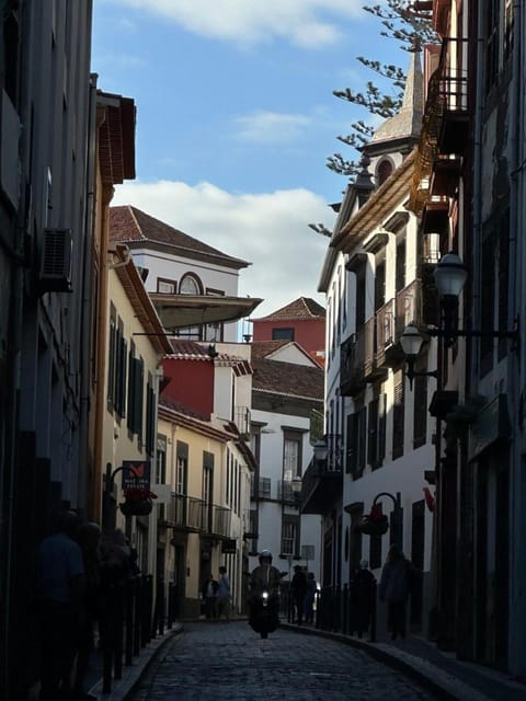 Day, Neighbourhood, Street view