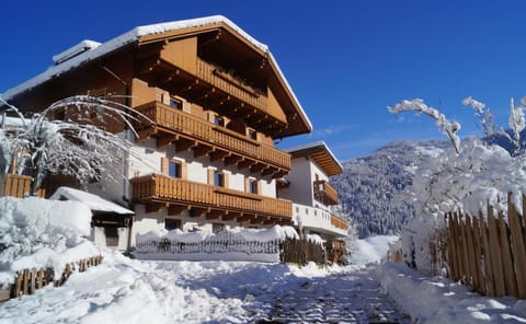 Property building, Winter